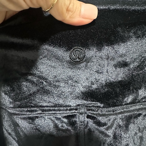 Lululemon Wunder Lounge High-Rise Tight 28" *Velvet size 8 EUC - Picture 2 of 6